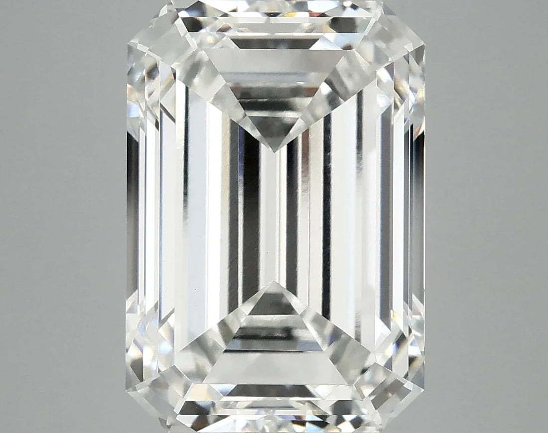8.07 G VVS2 EM Diamond
