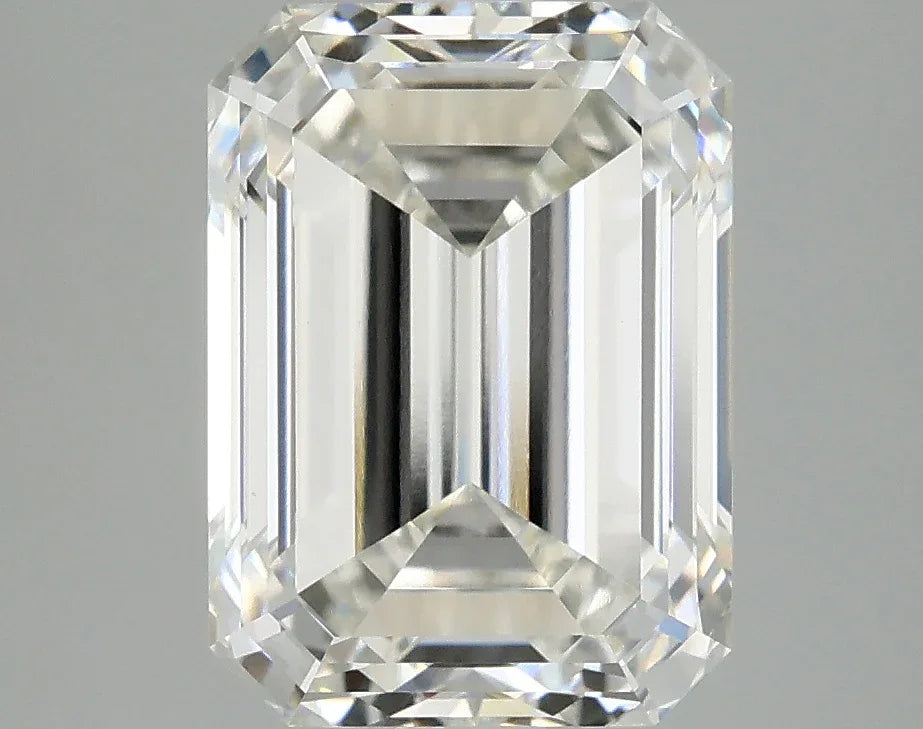 4.04 G VVS2 EM Diamond