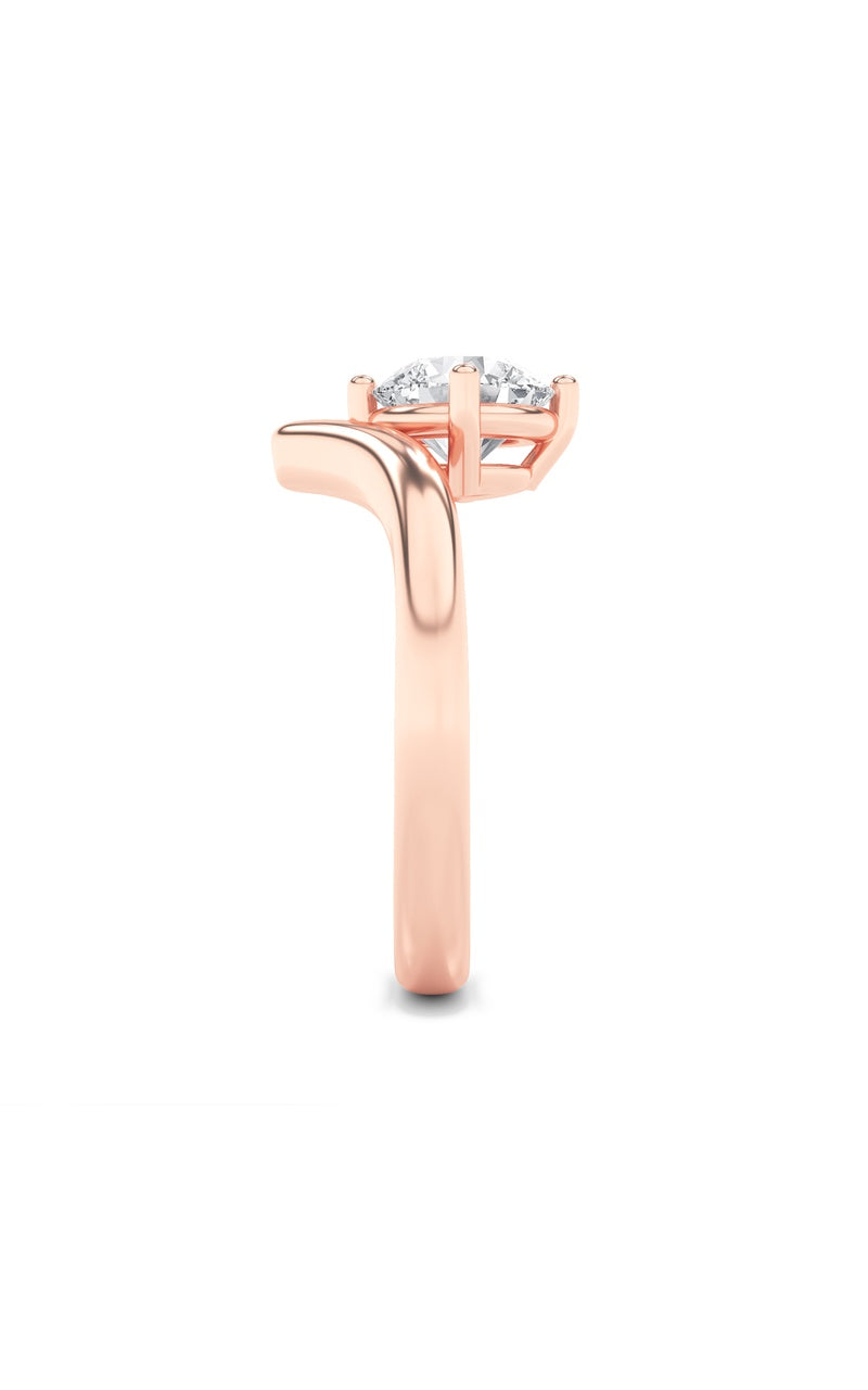 1.5Cttw Round Shaped Lab Grown Diamond (G/VS) Chevron Solitaire Engagement Ring in 14K Gold