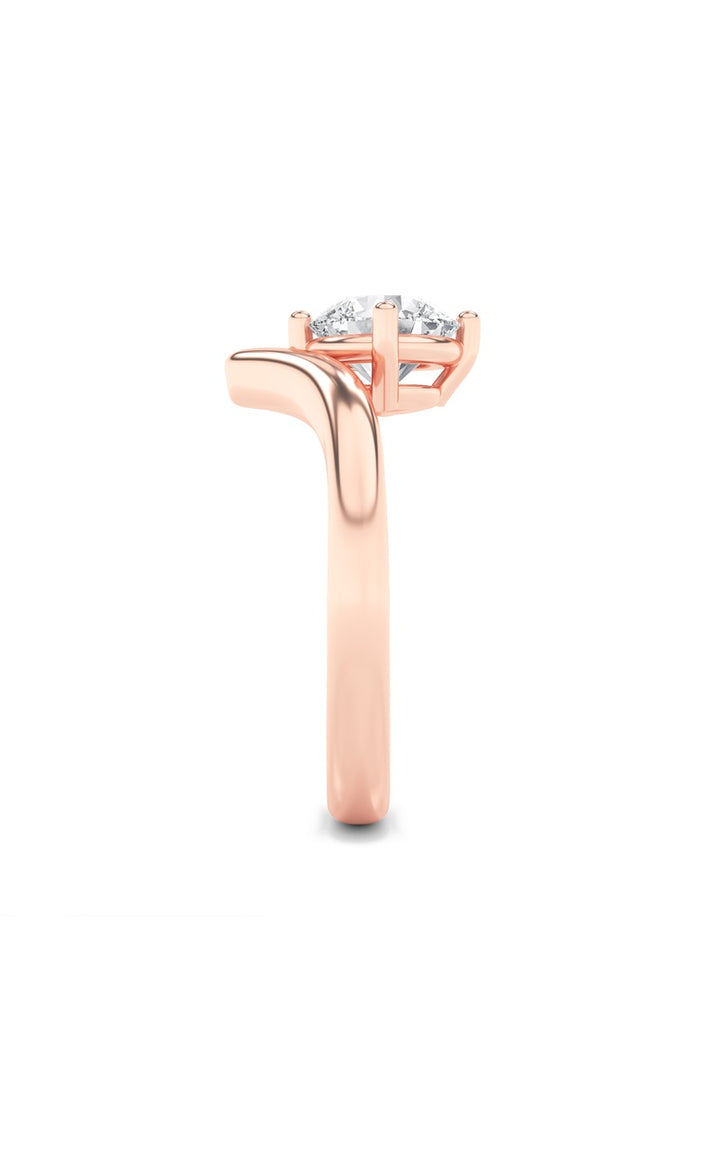 1.5Cttw Round Shaped Lab Grown Diamond (G/VS) Chevron Solitaire Engagement Ring in 14K Gold