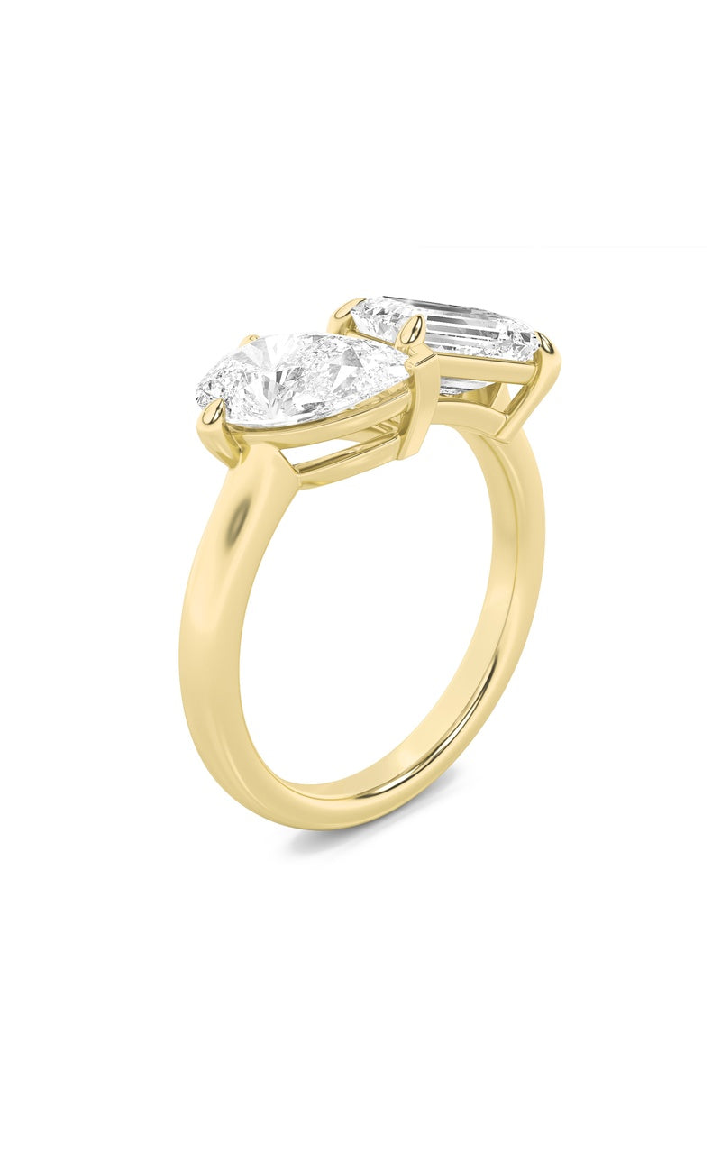 3Cttw Emerald Shaped Lab Grown Diamond (F/VS) Toiet Moi Fashiion Ring in 14K Gold