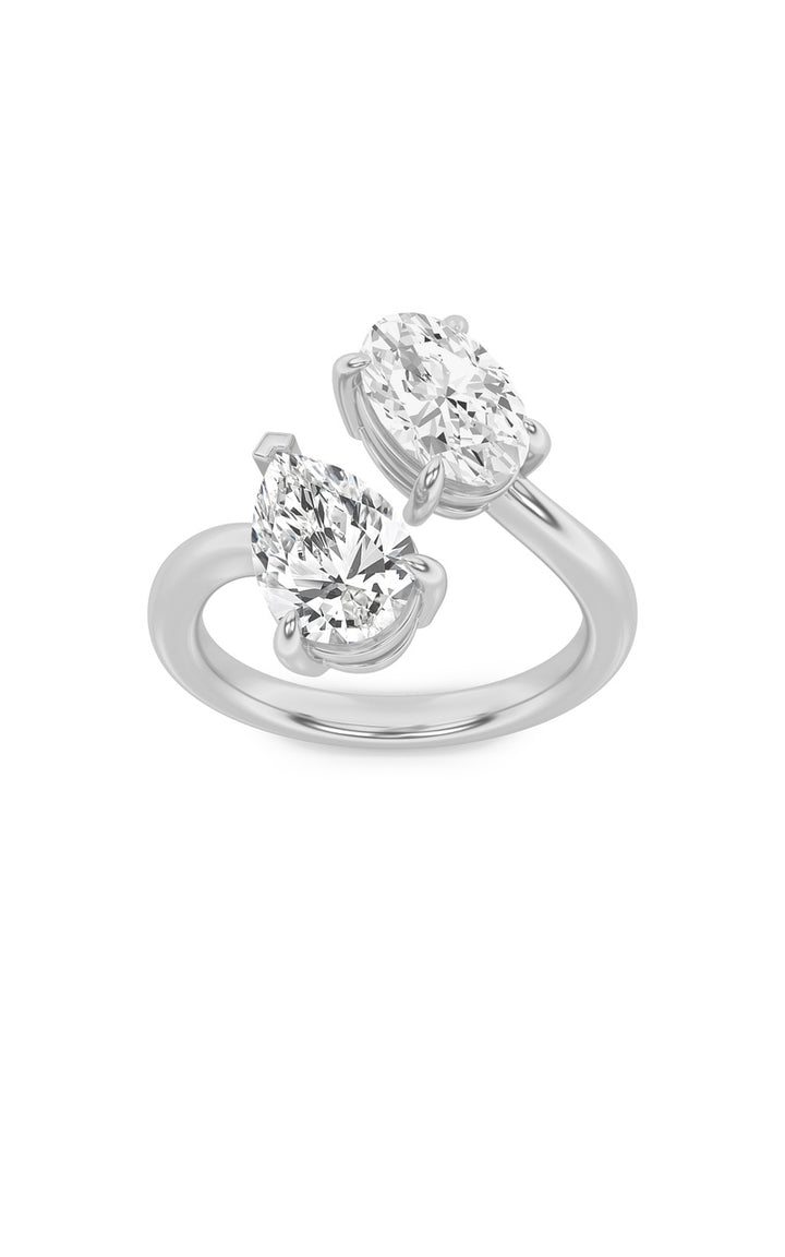3Cttw Oval Shaped Lab Grown Diamond (F/VS) Toi etMoi Fashiion Ring in 14K Gold